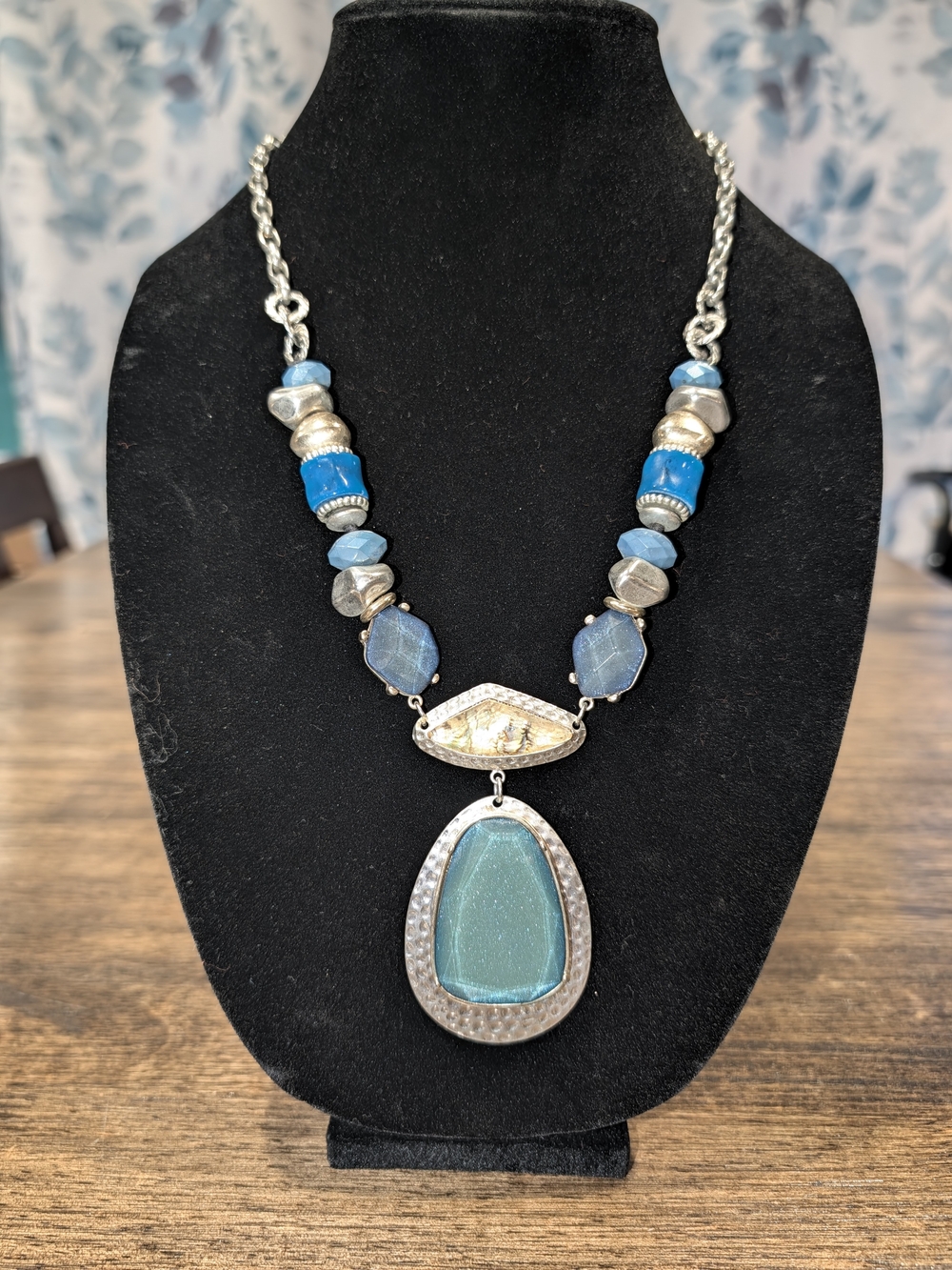 Laura Ashley Blue Teal and Silver Pendant Statement Necklace
